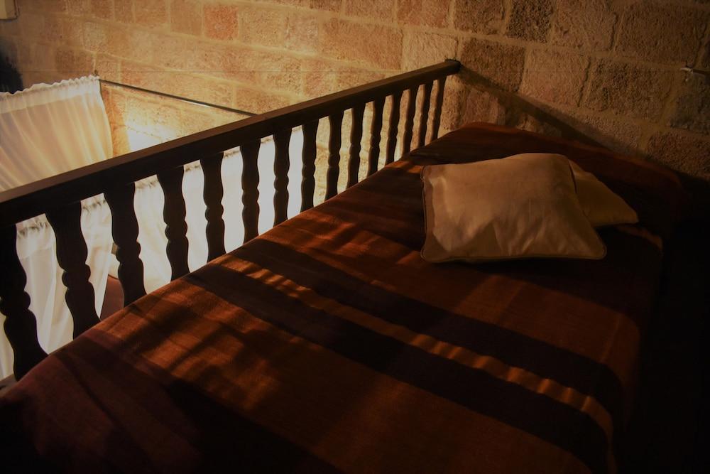 S. Nikolis Historic Boutique 4*