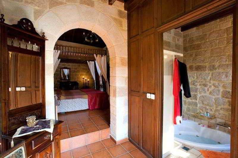 S. Nikolis Historic Boutique 4*