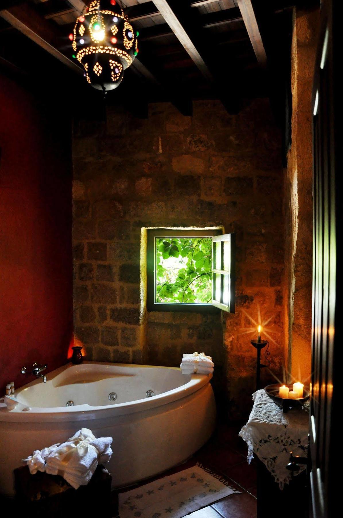 S. Nikolis Historic Boutique 4*