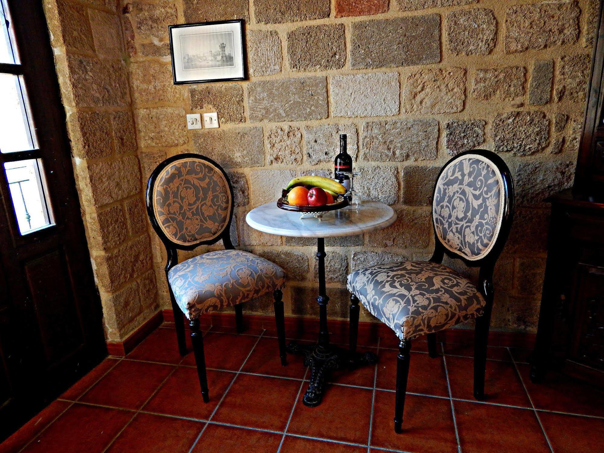 S. Nikolis Historic Boutique 4*